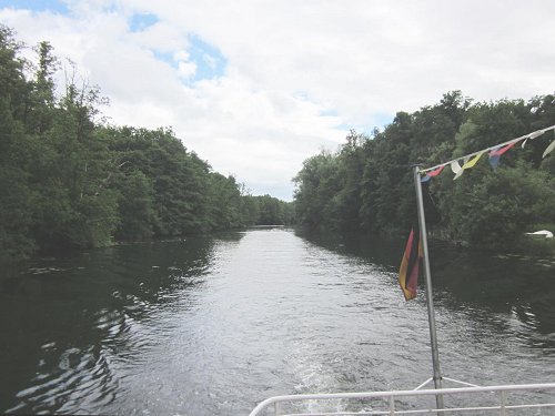 Die Wakenitz, dunkler als unsere Stimmung