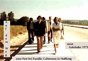 Auf dem Weg zum Fest bei Familie Gahrmann in Haffkrug, neue Autobahn 1978